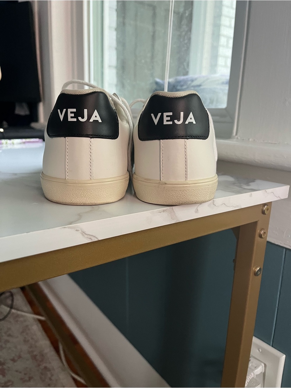 Veja woman’sWhite Sneakers with Black Heel Tab - Picture 2 of 5